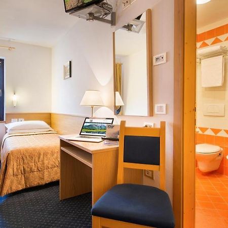 פאיו Hotel Cristallo מראה חיצוני תמונה