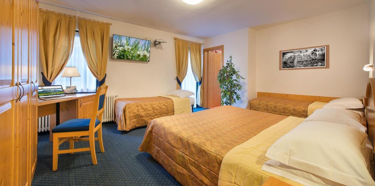 פאיו Hotel Cristallo מראה חיצוני תמונה