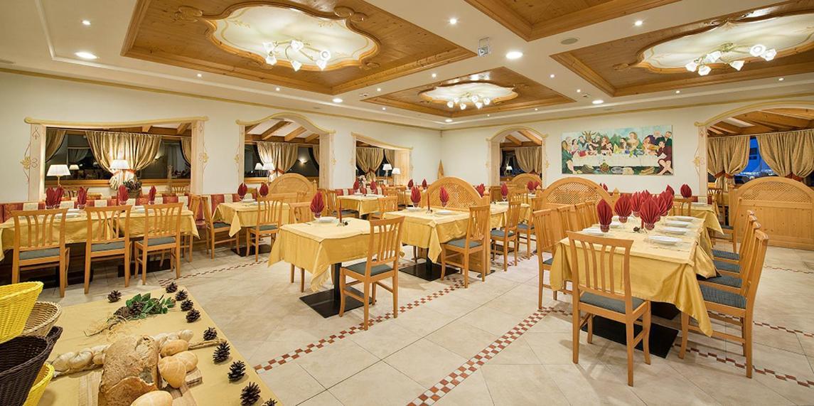 פאיו Hotel Cristallo מראה חיצוני תמונה