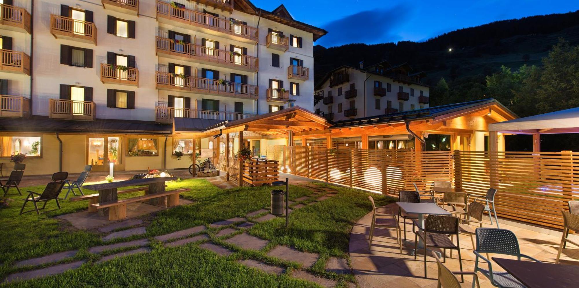 פאיו Hotel Cristallo מראה חיצוני תמונה